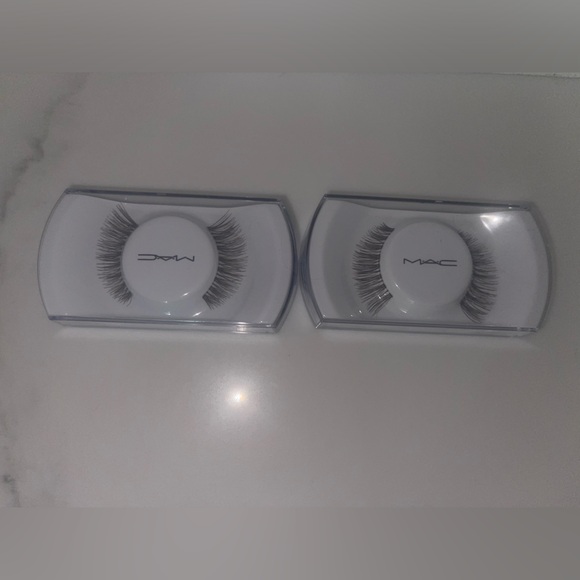 New MAC set of 2 #36 false eyelashes - Picture 5 of 5